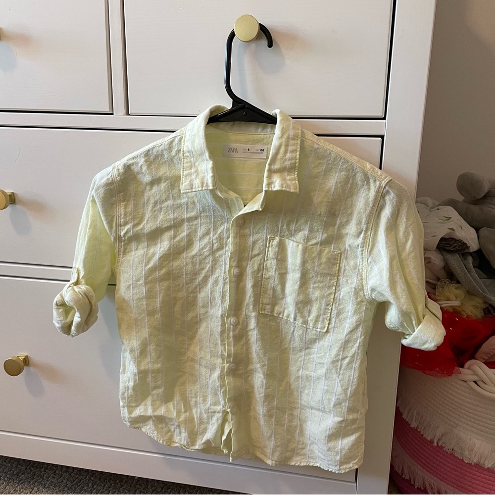 Zara Kid’s Light Yellow Shirt Size 6